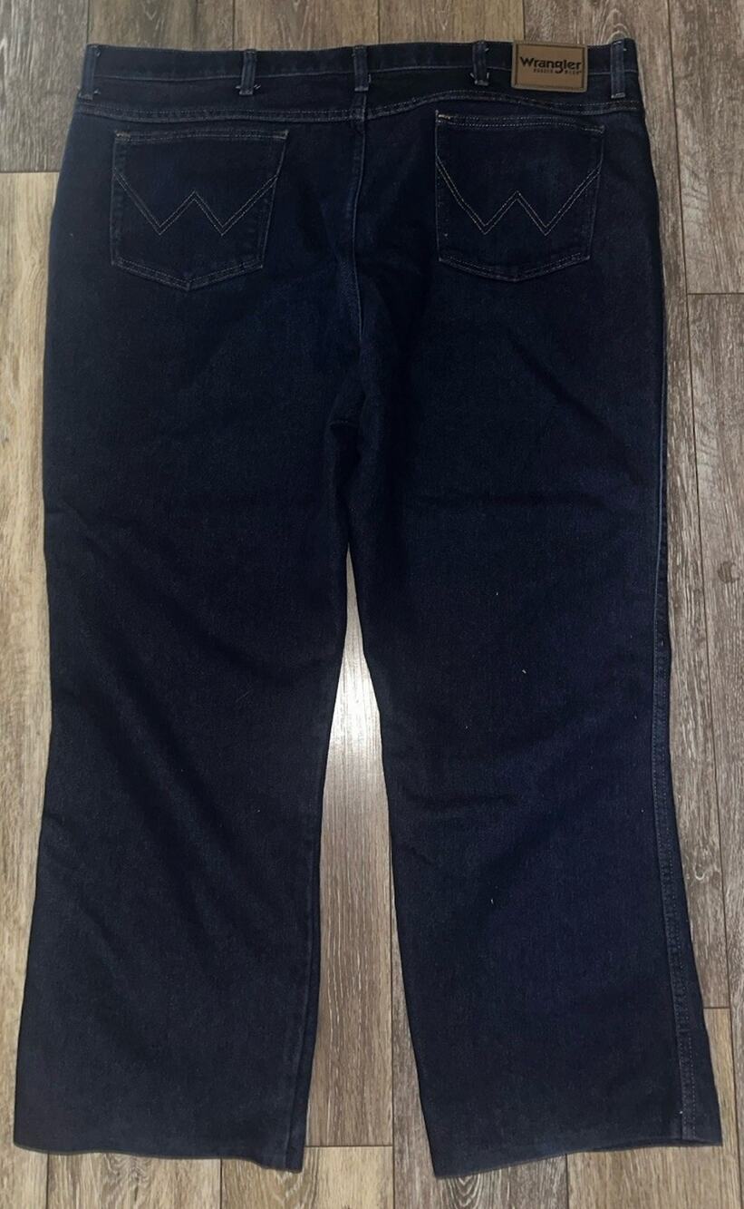 Wrangler Jeans Mens 46x30 Relaxed Fit Blue 100% Cotton Denim Work Cowboy Rugged